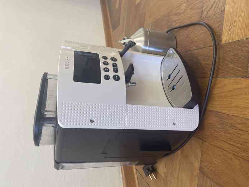 Automatický kávovar KRUPS Pisa White + XS6000 Autocappuccino - foto 2