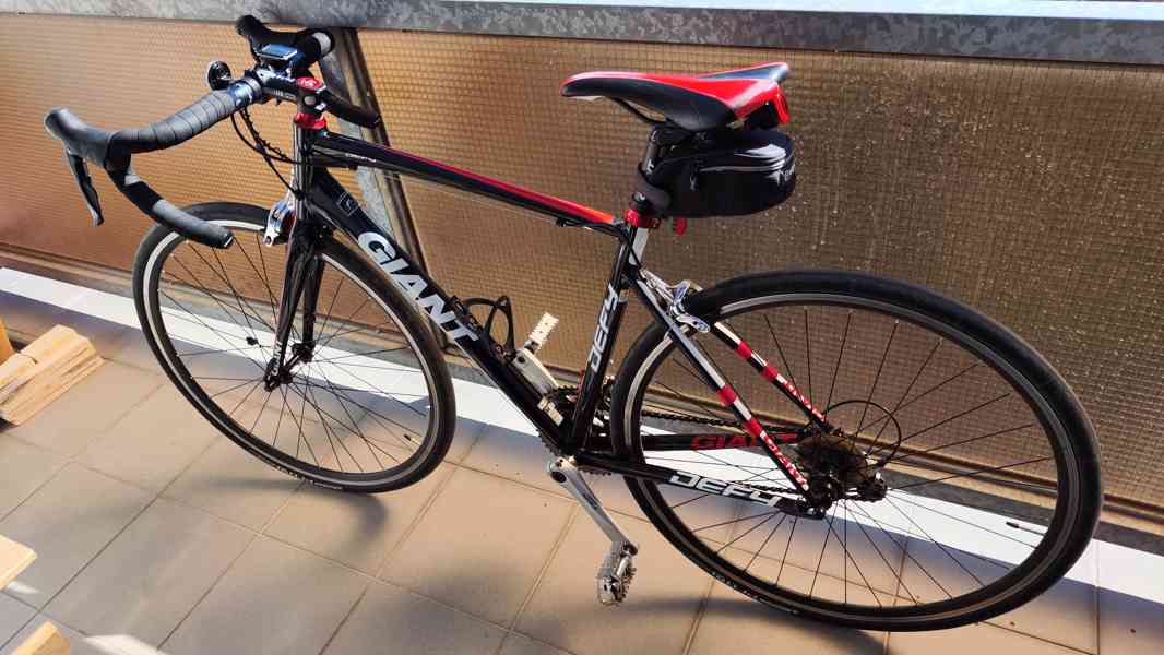 Silniční kolo Giant Defy - foto 2