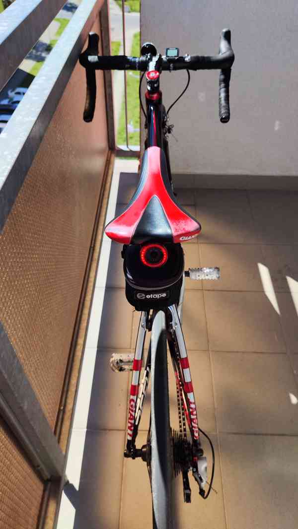 Silniční kolo Giant Defy - foto 3