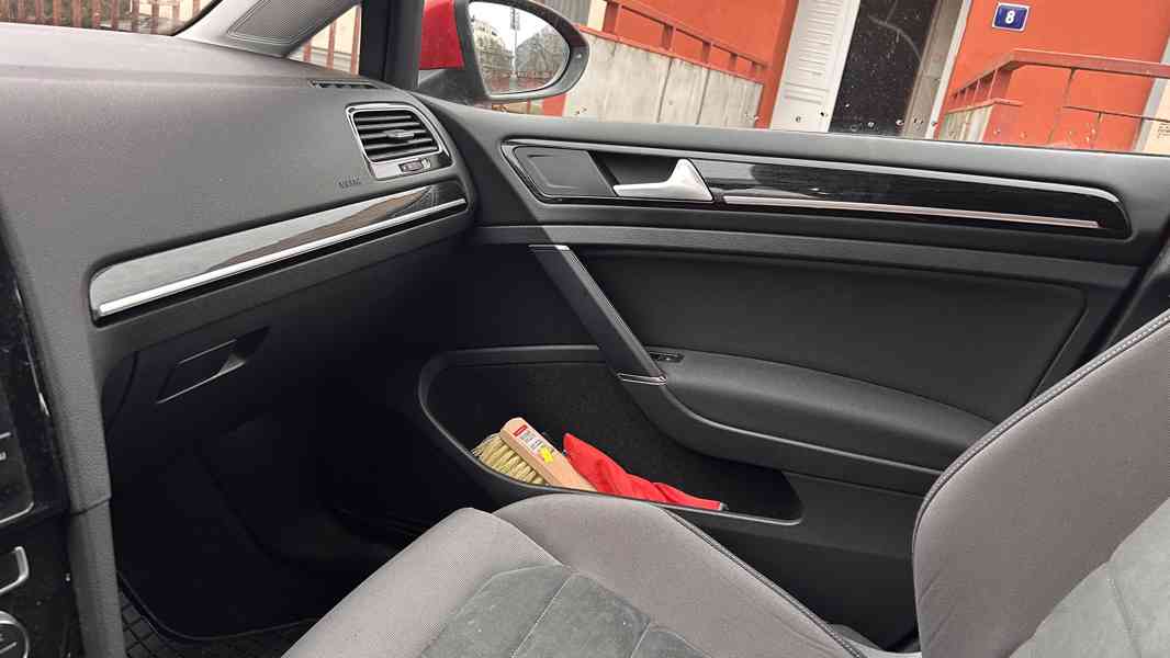 Volkswagen Golf 1.5 TSI 110 kW DSG | ČR | Servisní historie| - foto 9