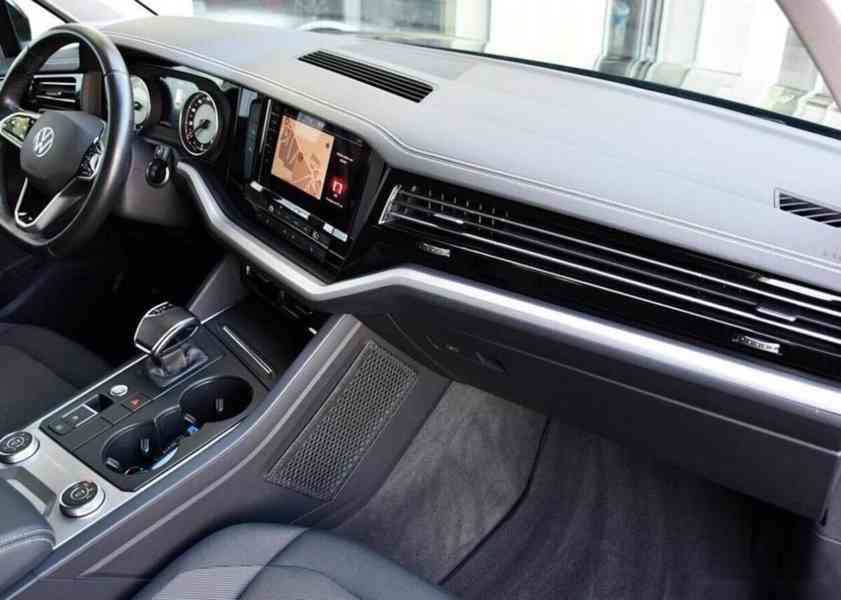 Volkswagen Touareg 3.0TDi 4M VZDUCH TAŽNÉ ČR - foto 17