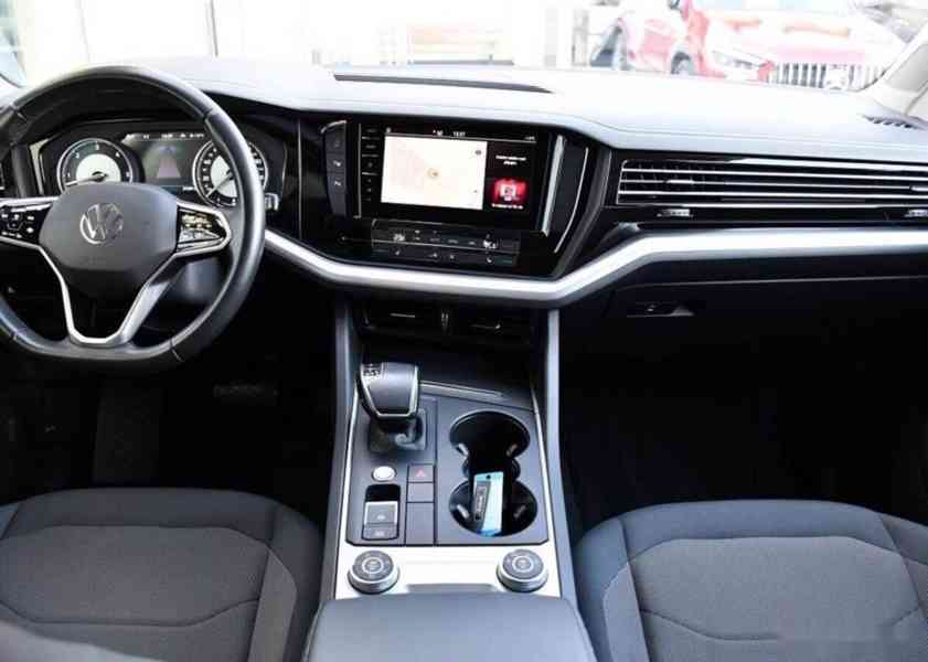 Volkswagen Touareg 3.0TDi 4M VZDUCH TAŽNÉ ČR - foto 4