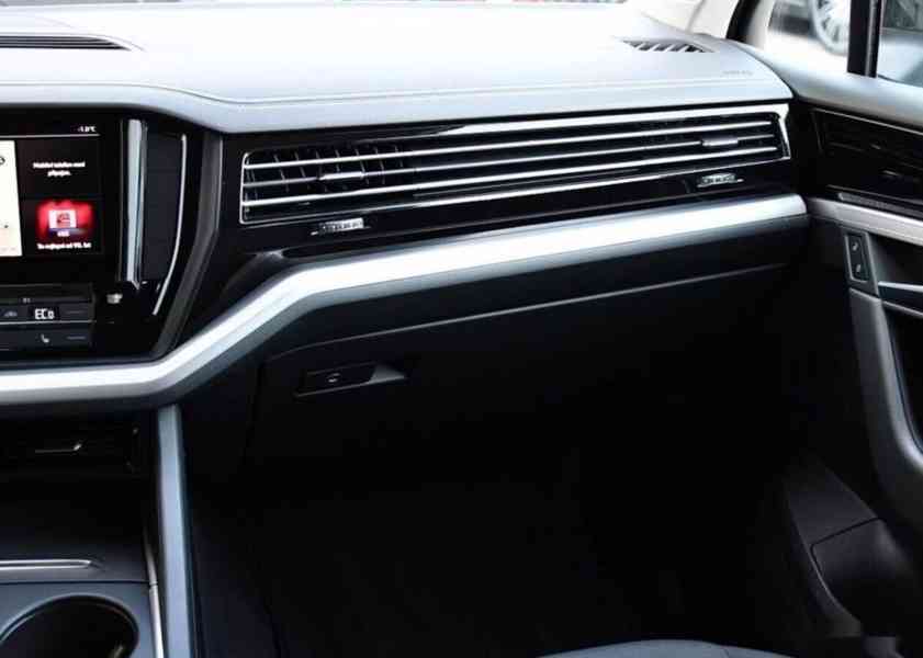 Volkswagen Touareg 3.0TDi 4M VZDUCH TAŽNÉ ČR - foto 7
