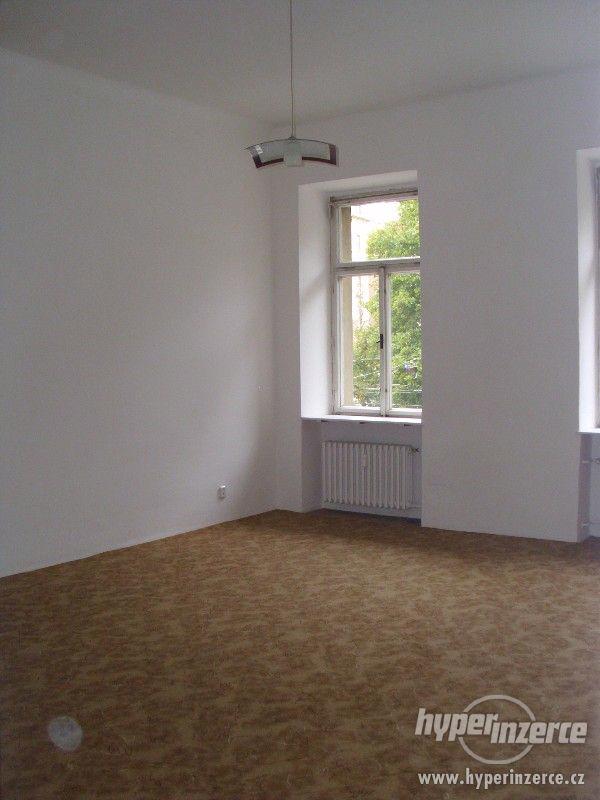 Krásný slunný prostorný byt v centru Brna - foto 7