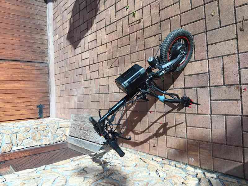 Přídavný elektrický pohon k invalidnímu vozíku. - foto 3