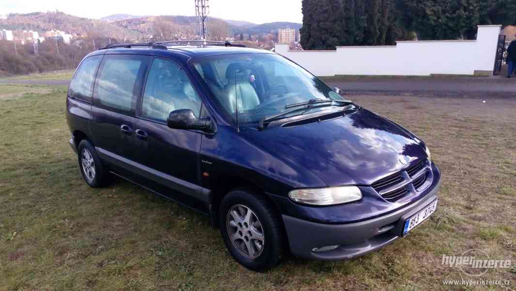 Chrysler Voyager - foto 2