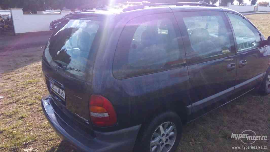 Chrysler Voyager - foto 3