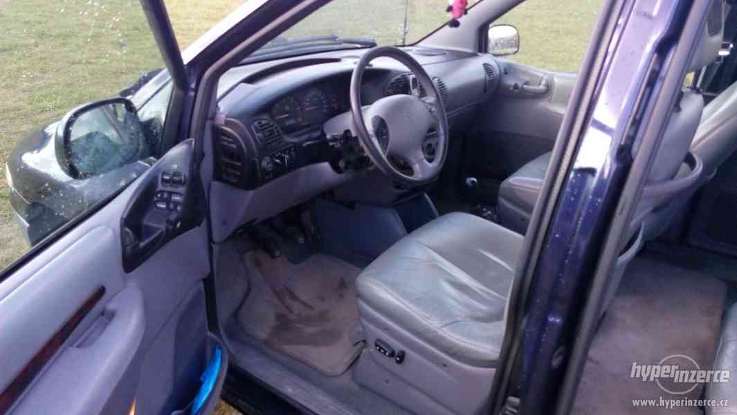 Chrysler Voyager - foto 5