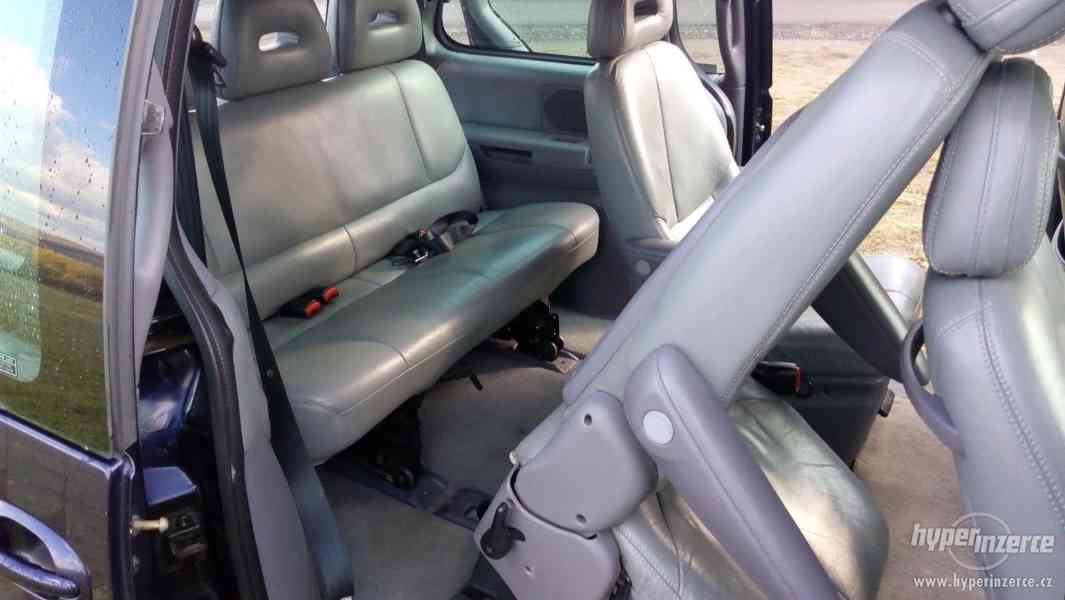 Chrysler Voyager - foto 6