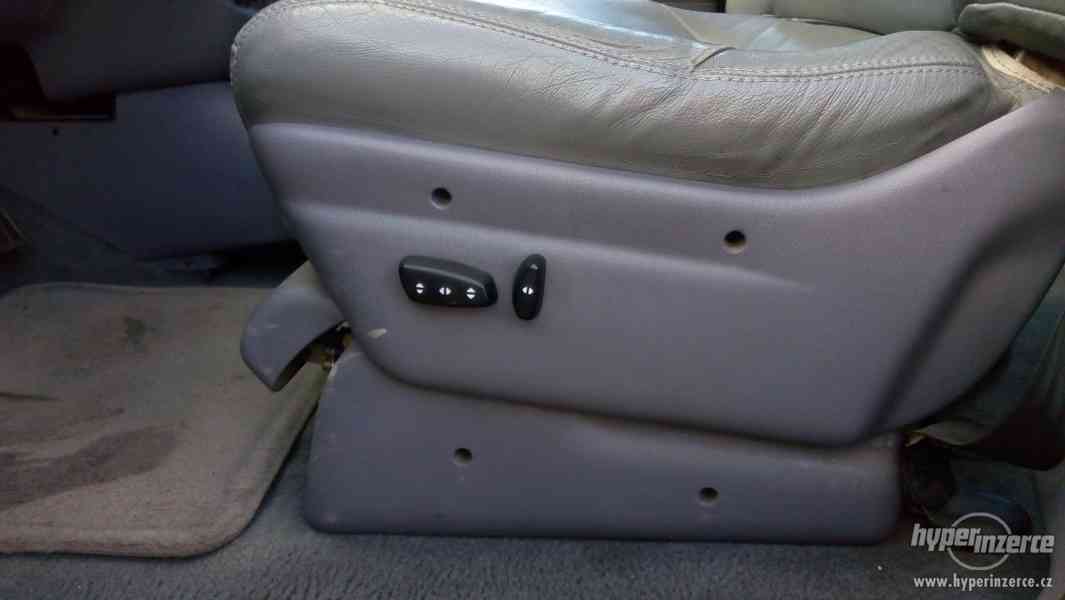 Chrysler Voyager - foto 18