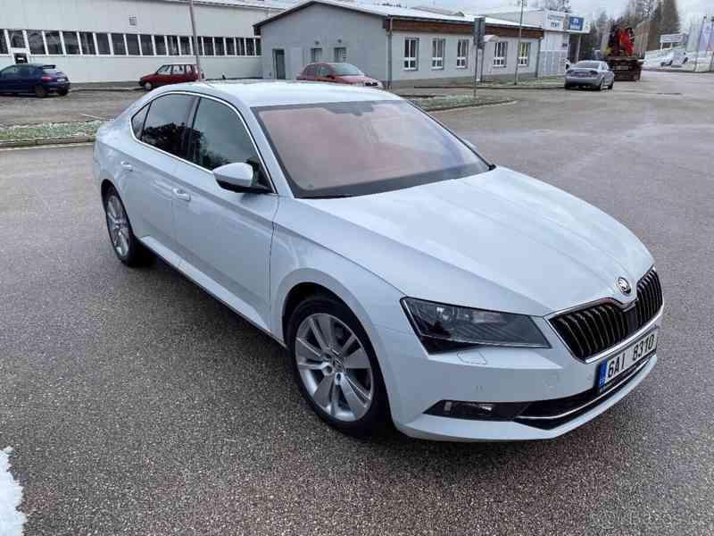 Škoda Superb 140 kw DSG Style plus - foto 2