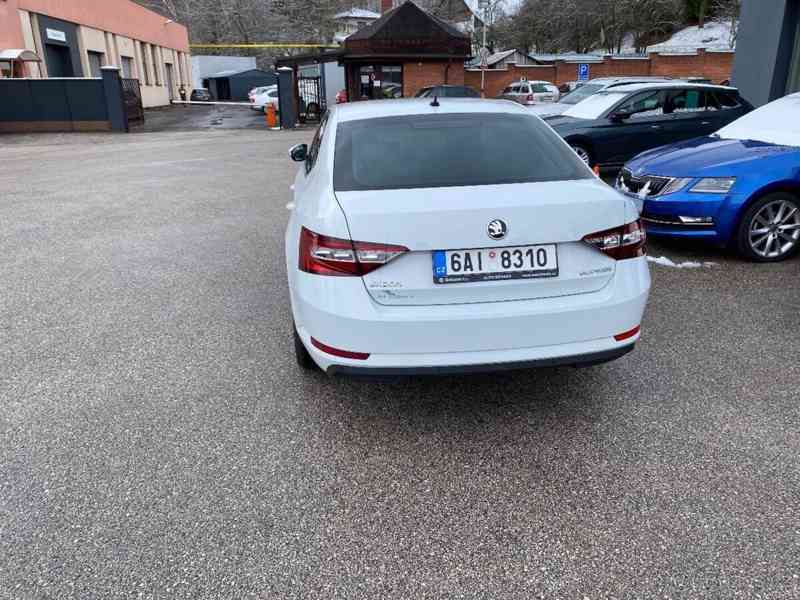 Škoda Superb 140 kw DSG Style plus - foto 3