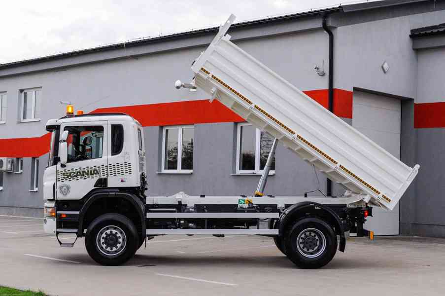 SCANIA P440 4X4 TŘÍSTRANNÝ SKLÁPĚČ / VYKLÁPĚČ 53.000KM EU5 - foto 80