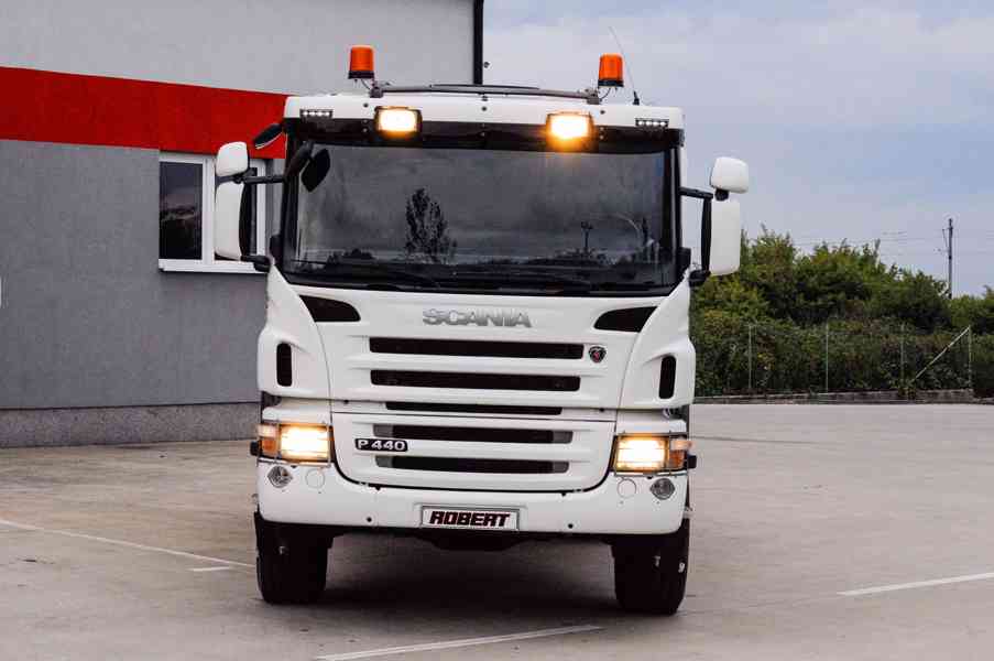 SCANIA P440 4X4 TŘÍSTRANNÝ SKLÁPĚČ / VYKLÁPĚČ 53.000KM EU5 - foto 2