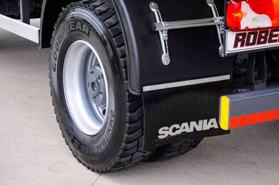 SCANIA P440 4X4 TŘÍSTRANNÝ SKLÁPĚČ / VYKLÁPĚČ 53.000KM EU5 - foto 32