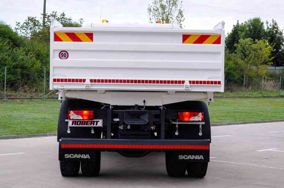 SCANIA P440 4X4 TŘÍSTRANNÝ SKLÁPĚČ / VYKLÁPĚČ 53.000KM EU5 - foto 6