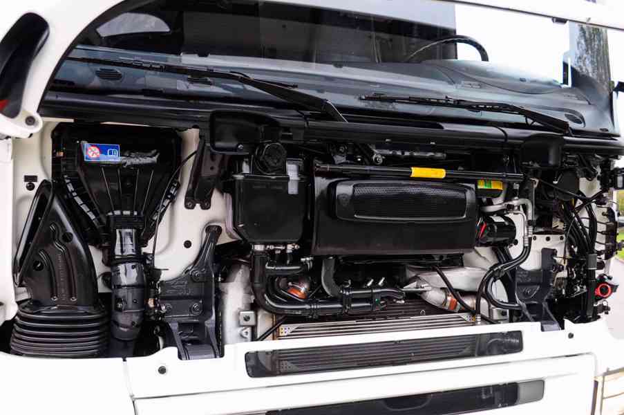 SCANIA P440 4X4 TŘÍSTRANNÝ SKLÁPĚČ / VYKLÁPĚČ 53.000KM EU5 - foto 40