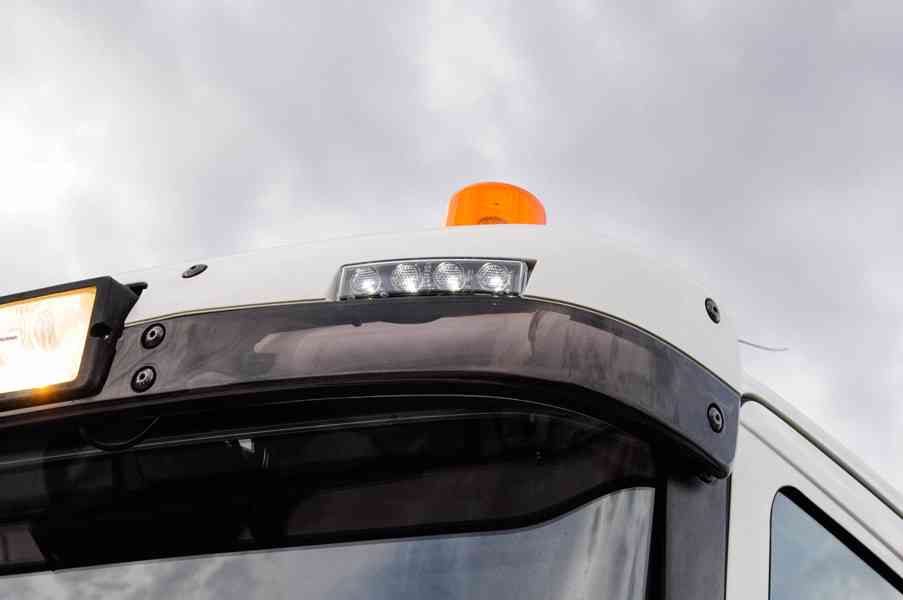 SCANIA P440 4X4 TŘÍSTRANNÝ SKLÁPĚČ / VYKLÁPĚČ 53.000KM EU5 - foto 50