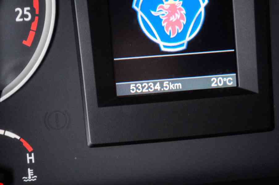 SCANIA P440 4X4 TŘÍSTRANNÝ SKLÁPĚČ / VYKLÁPĚČ 53.000KM EU5 - foto 76