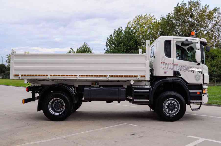 SCANIA P440 4X4 TŘÍSTRANNÝ SKLÁPĚČ / VYKLÁPĚČ 53.000KM EU5 - foto 7
