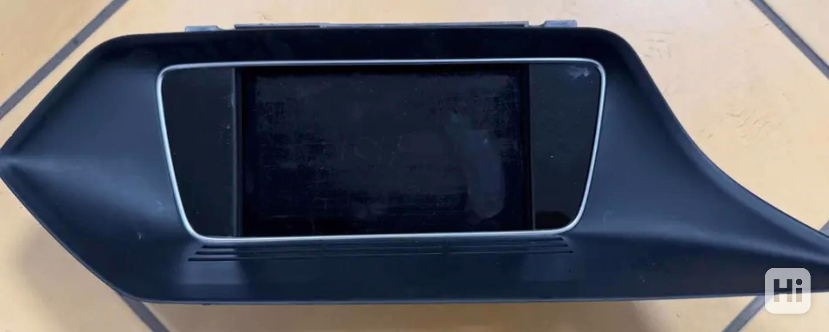 MERCEDES W212 A2129002316 Displej navigace - foto 1