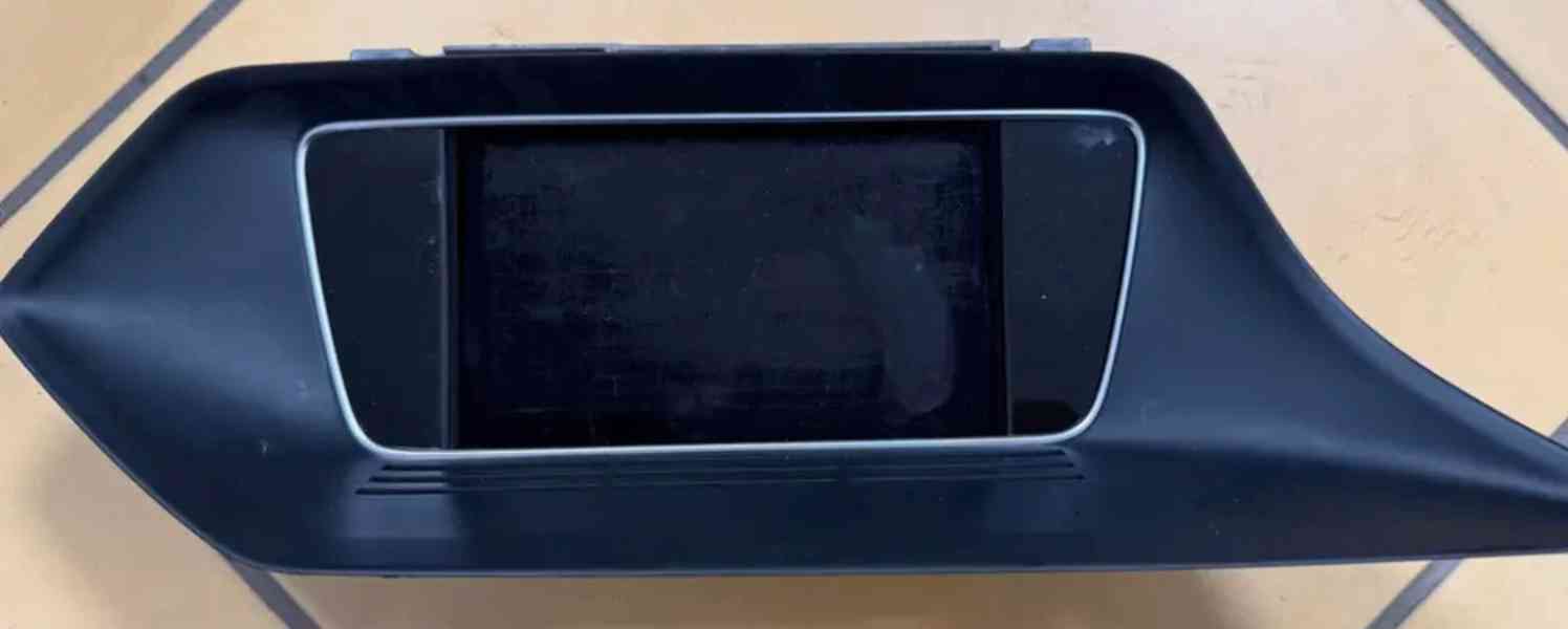 MERCEDES W212 A2129002316 Displej navigace - foto 1