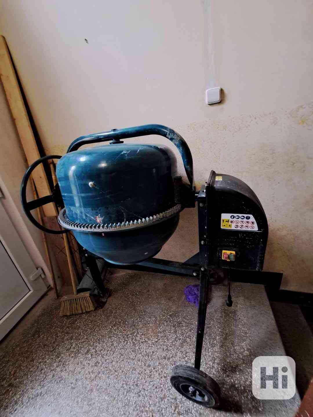 Stavební míchačka XTLINE 160 litrů, 650W , 230 V/ 50 Hz - foto 1