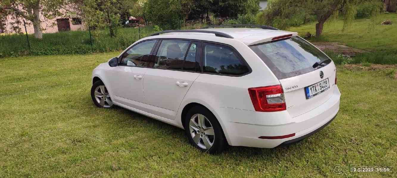 Škoda Octavia 1,6   3 - foto 12