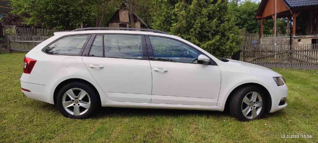 Škoda Octavia 1,6   3 - foto 9