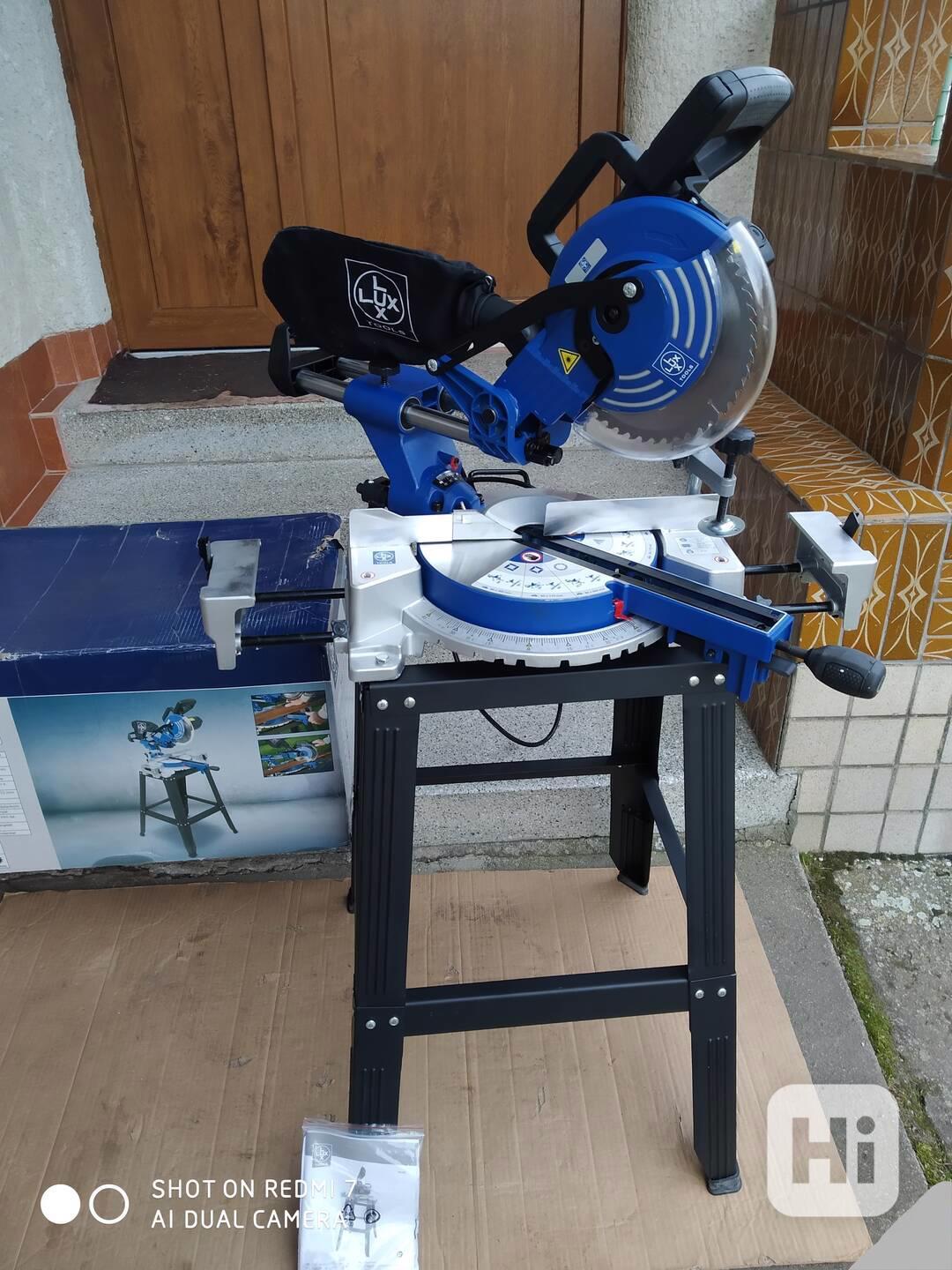 Prodám NEPOUZITOU pokosovou pilu s posuvem LUX-TOOLS ZKGS-16 - foto 1