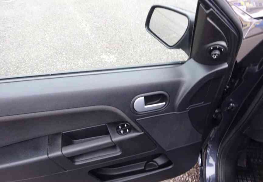 Ford Fusion 1.4i r.v.2009 (59KW) 1.Majitel Koupeno v ČR - foto 6