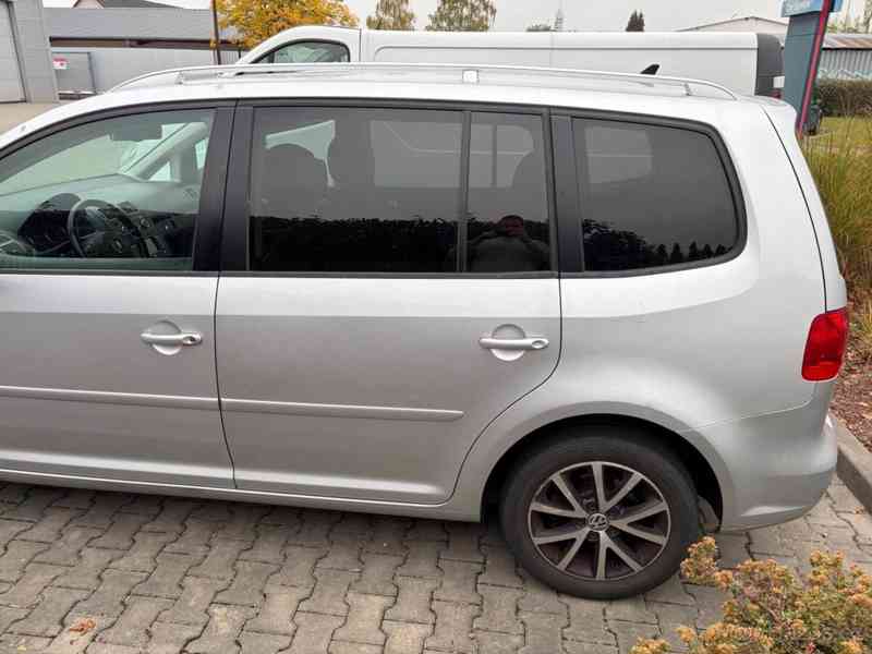 Volkswagen Touran 1,6   Prodam - foto 3
