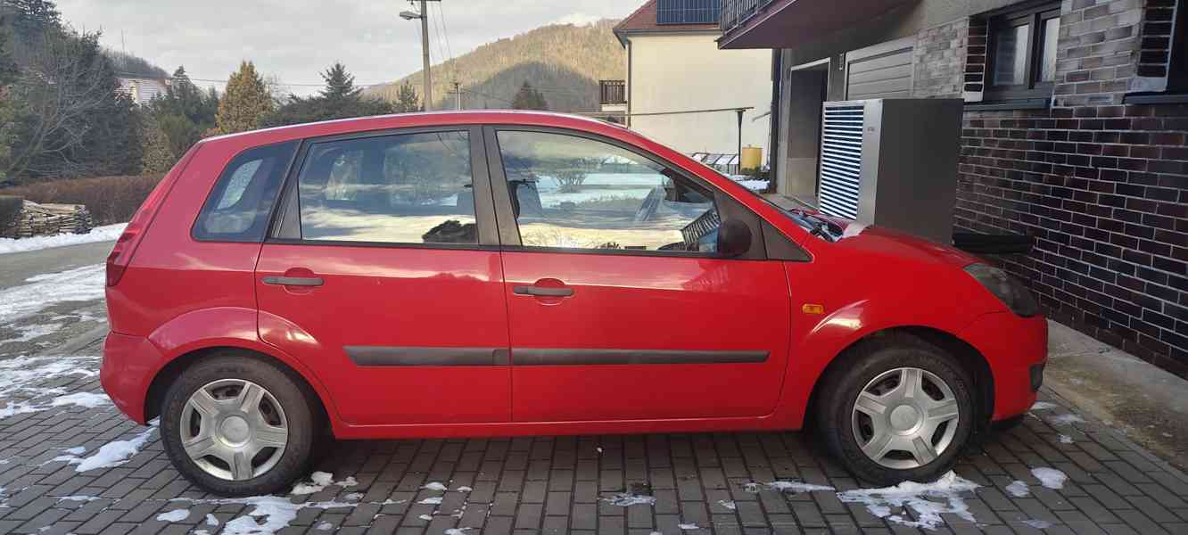 Ford Fiesta 1.3 - foto 3
