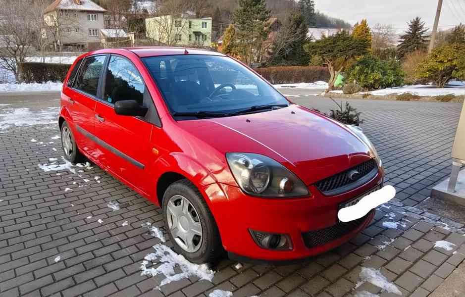 Ford Fiesta 1.3 - foto 1