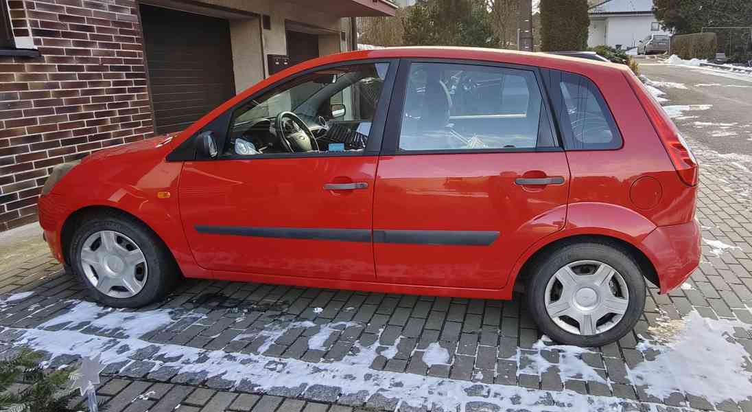 Ford Fiesta 1.3 - foto 4