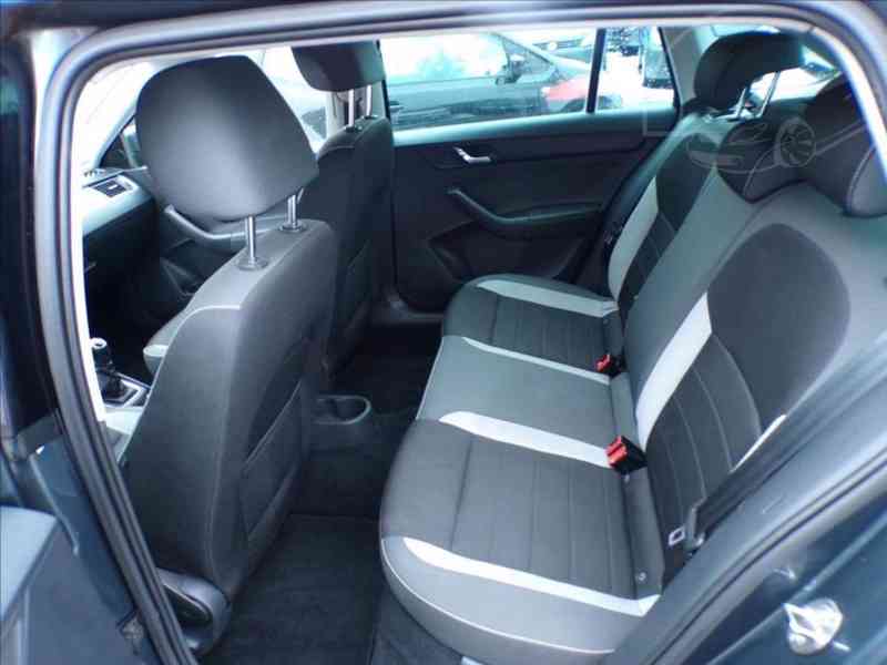 Škoda Rapid 1,2 TSI SPACEBACK - foto 9