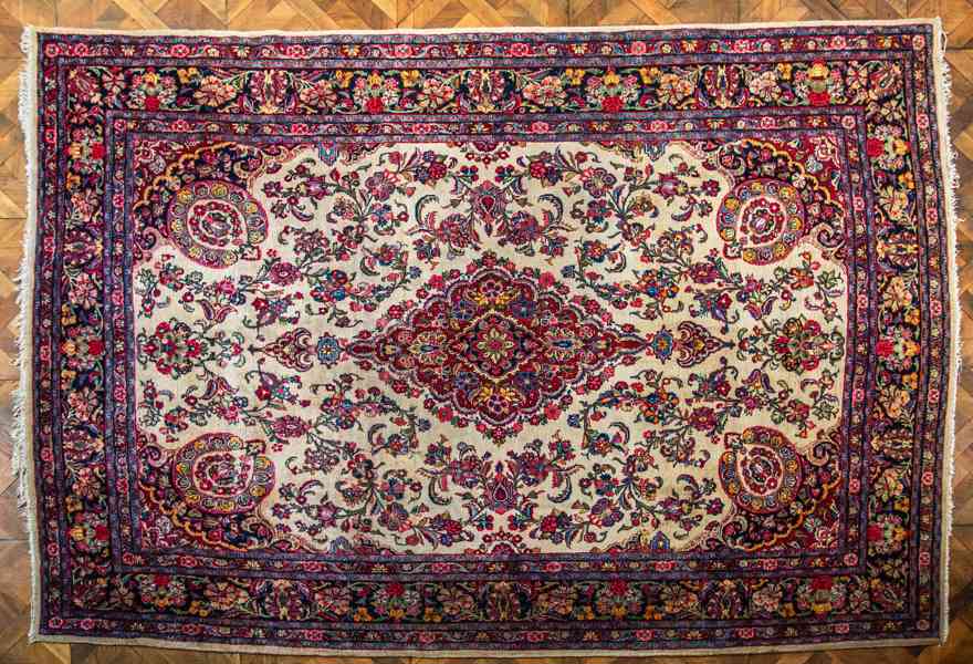 Perský květinový koberec Yazd 370 X 268 cm