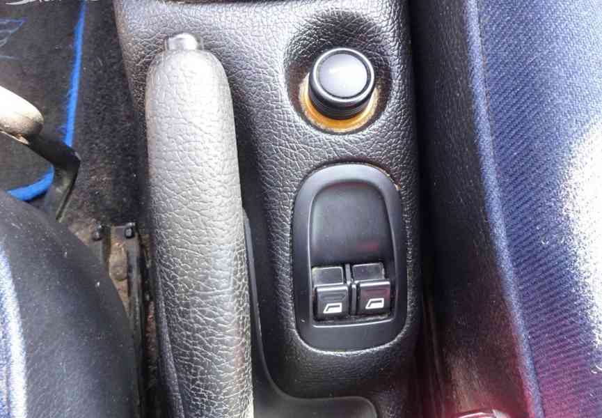 Peugeot 206 1.1i r.v.2002 (44 kw) stk:3/2028 - foto 12
