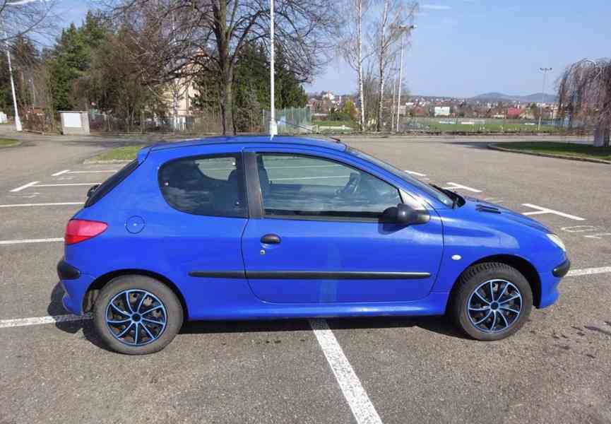 Peugeot 206 1.1i r.v.2002 (44 kw) stk:3/2028 - foto 3