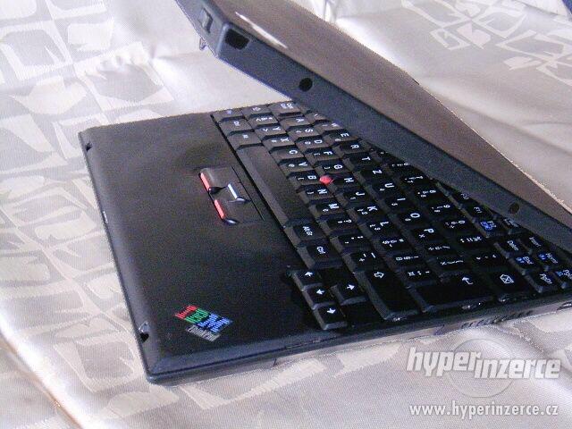 Filmový mini IBM ThinkPad X20 - foto 5