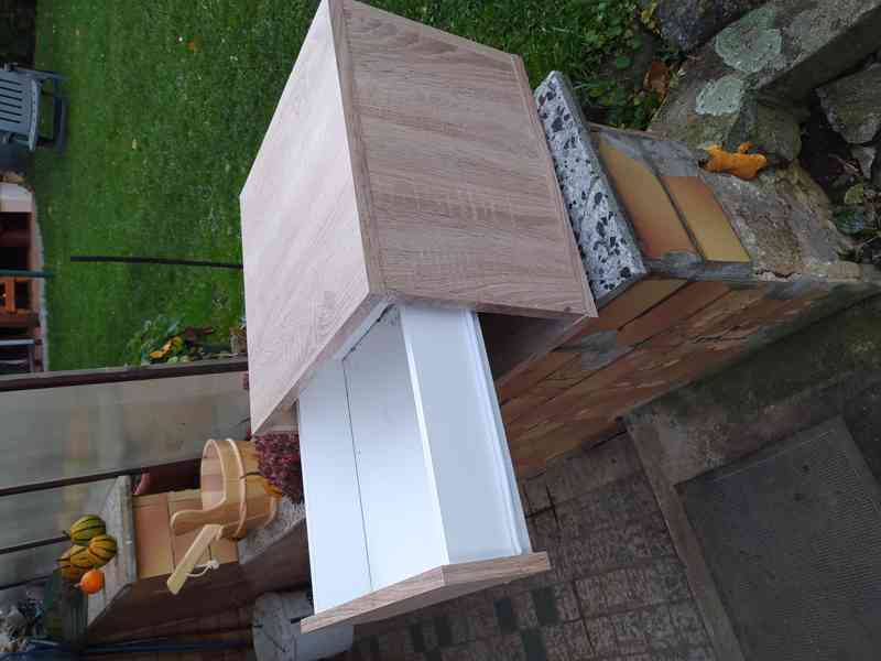 Pěkné dva noční stolky ,levně - foto 3