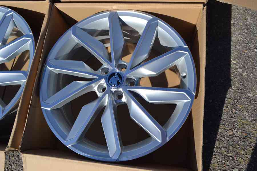 Š.Scala/Kamiq.S.Arona, VW Taigo - 18 NOVÉ orig.Alu disky - - foto 4