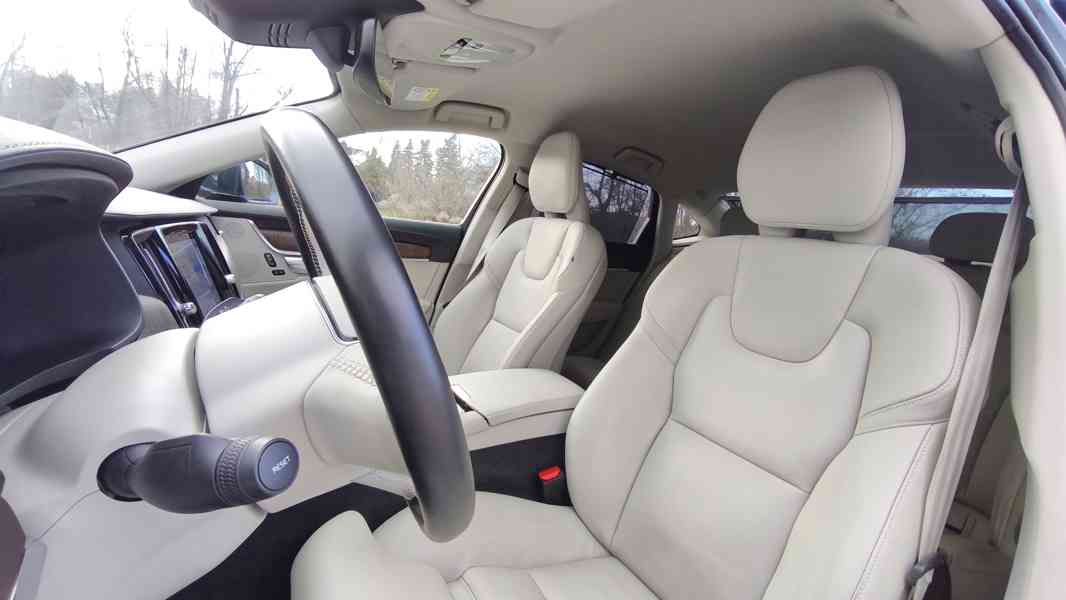 Volvo S90 T8 PHE Recharge Geartronic Inscription, ČR, DPH - foto 11