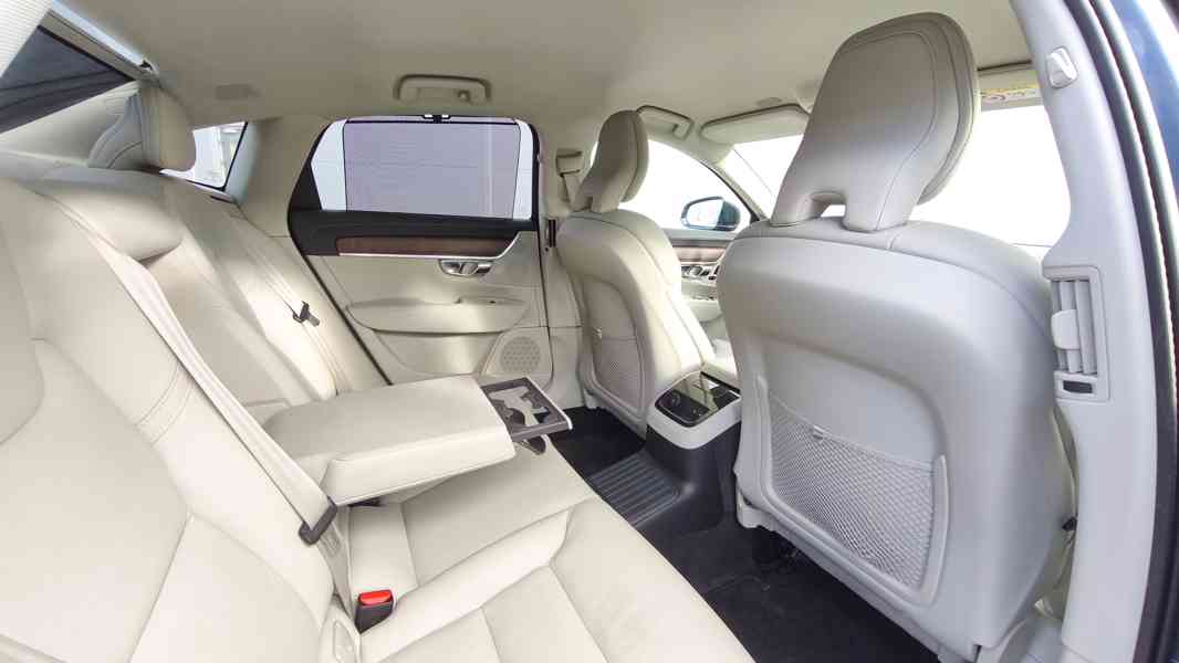 Volvo S90 T8 PHE Recharge Geartronic Inscription, ČR, DPH - foto 17