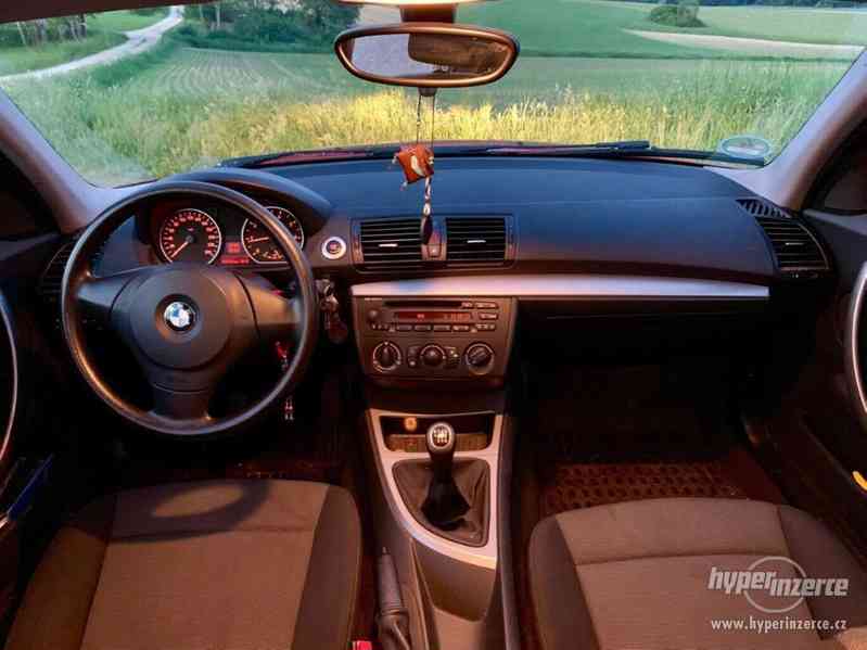 BMW 120i benzín 110kw - foto 3