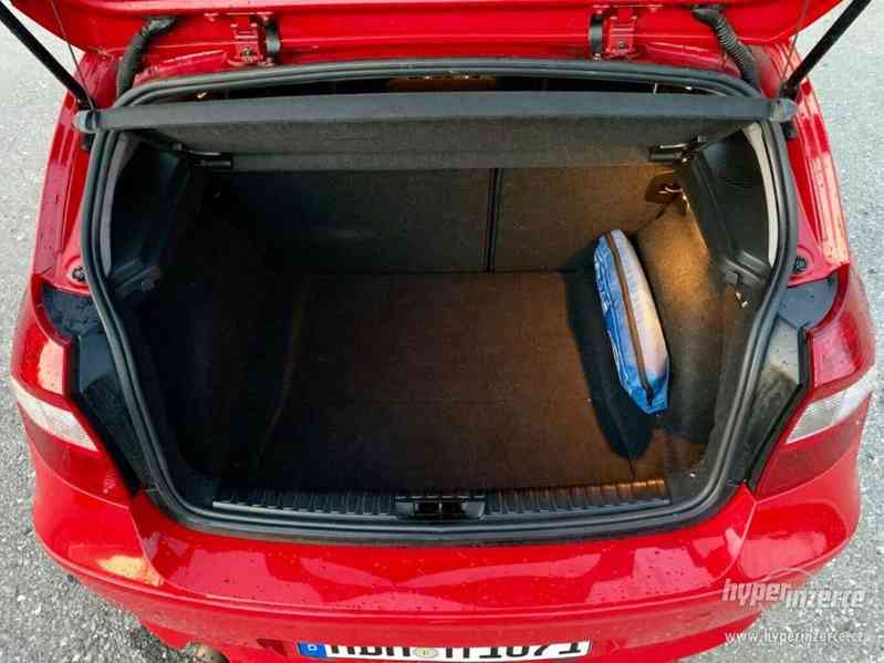 BMW 120i benzín 110kw - foto 4