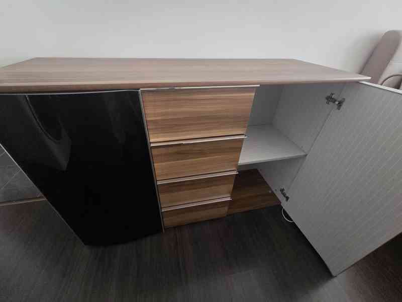 komoda do ložnice, obýváku, kanceláře - foto 3