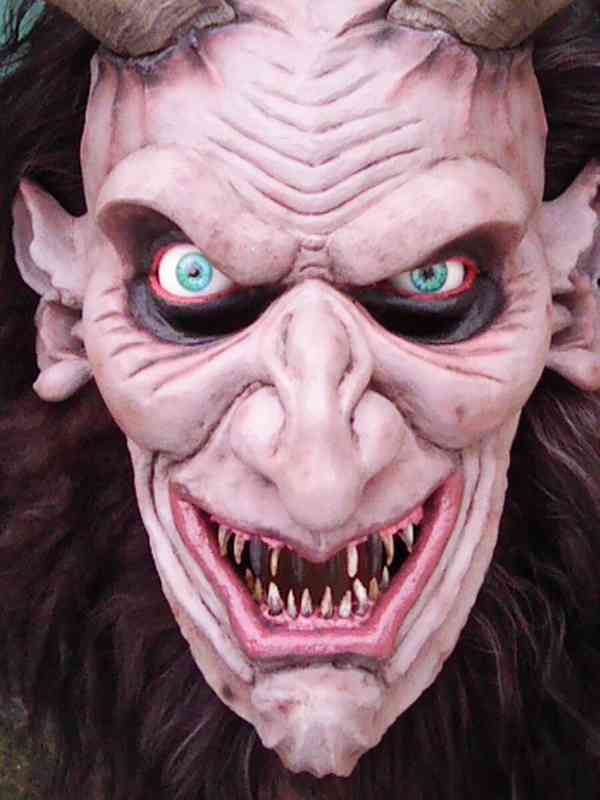 Realistická maska Krampus s rohy - foto 2