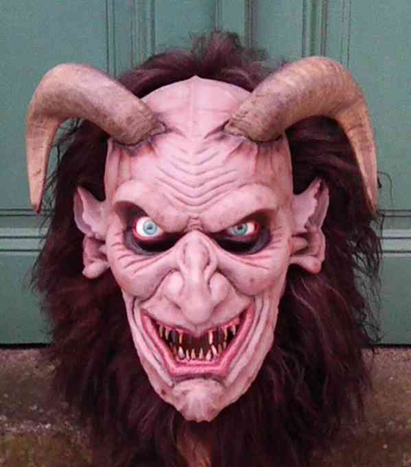 Realistická maska Krampus s rohy