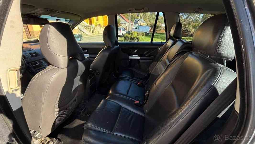 Volvo XC90 2,4   D5 136 KW automat - foto 11